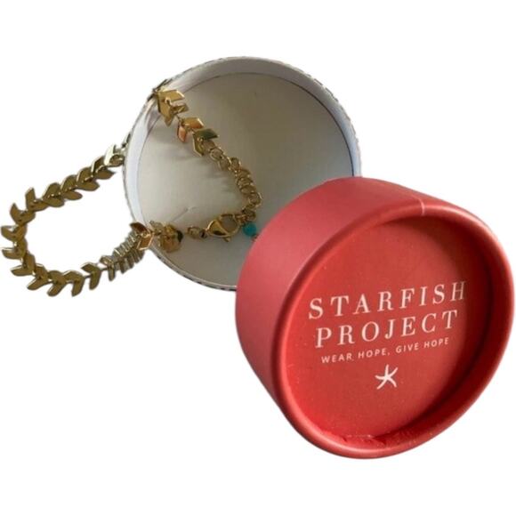 NEW STARFISH PROJECT 14K Gold-Plated Bracelet - Ellen Be Kind Spring 2021 Box - Picture 1 of 3